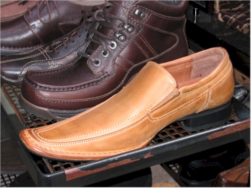 popular mens shoes